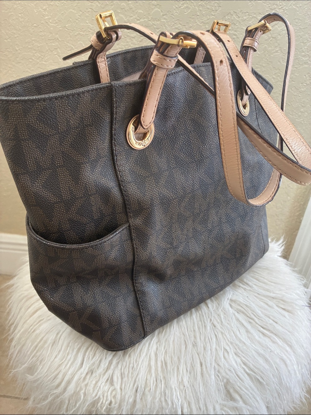 Original Michael’s Kors Classic Two-Tone Tote Bag in Dark Brown with Tan Strap